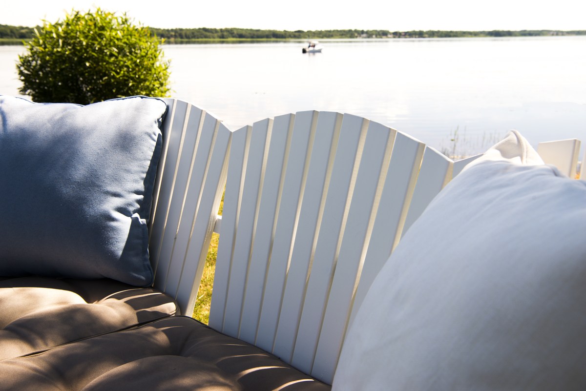 Solvik Sofa, Gartenbank aus FSC-Holz weiß von Hillerstorp