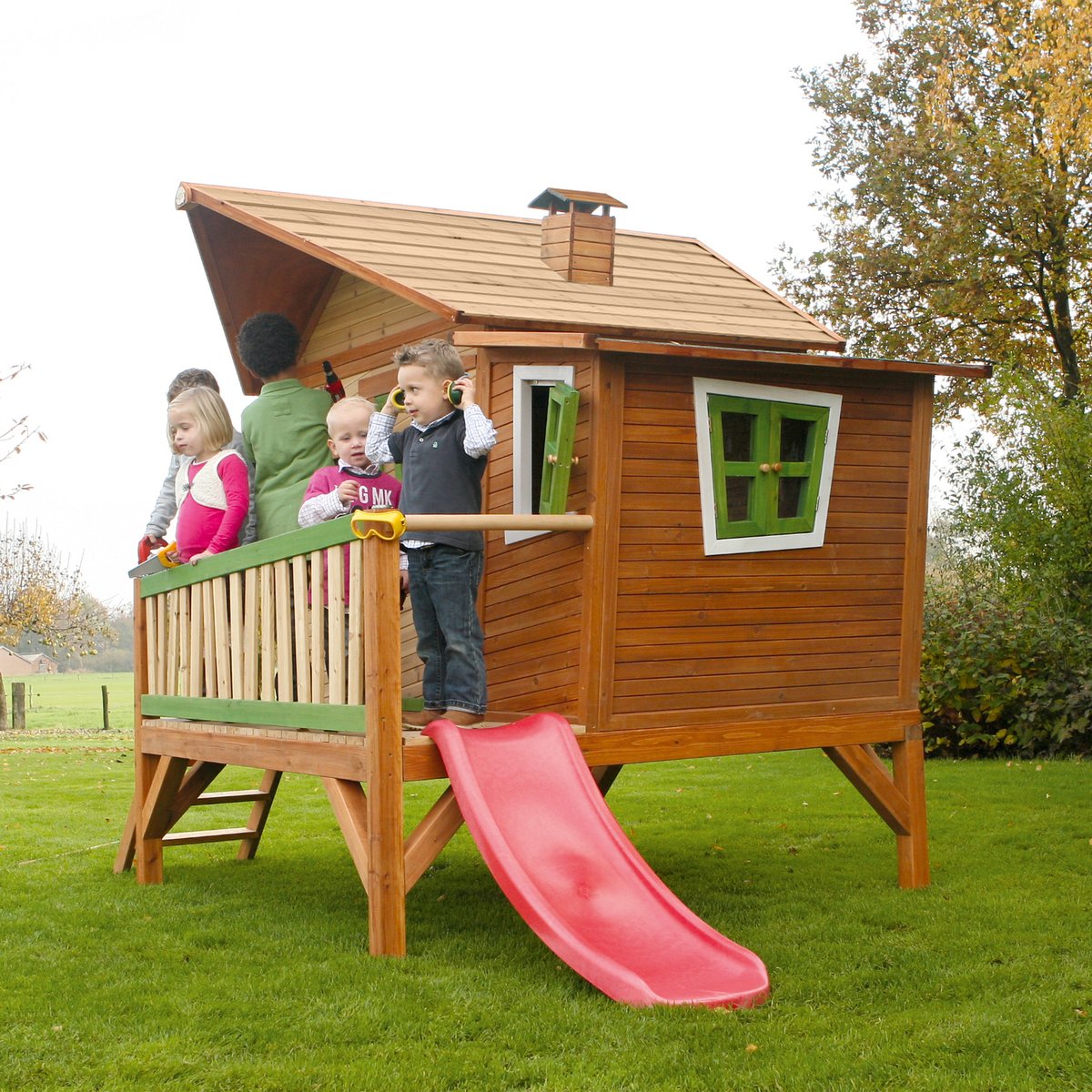 AXI Stelzenhaus Emma mit Rutsche, Holzspielhaus im Hexenhaus-Stil