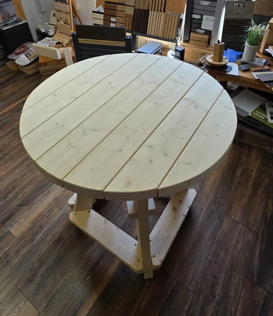 SAUERLAND Partytisch, DER stabile Stehtisch aus Fichtenholz natur, Ø 110 cm x H 107 cm