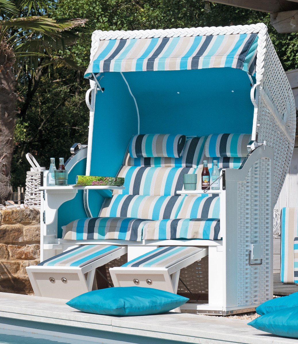 Strandkorb Classic weiß mit Dessin Ocean und Extras, 2-Sitzer Halblieger von SonnenPartner