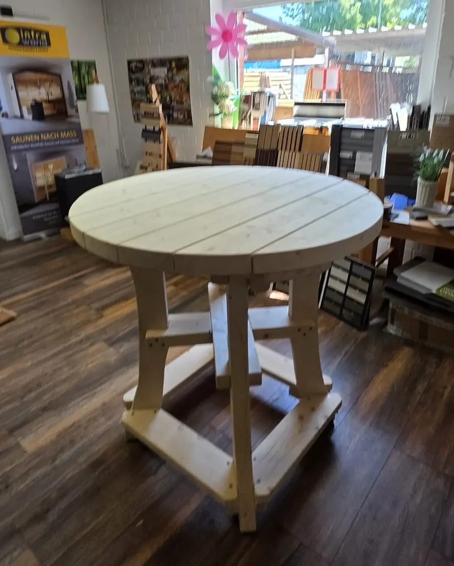 Sauerland Partytisch, DER stabile Stehtisch aus Fichtenholz, Ø 110 cm x H 107 cm