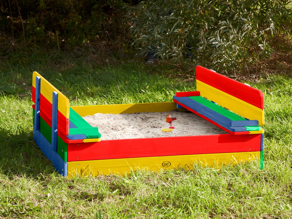 AXI Sandkasten Ella mit Bänken / Abdeckung, Regenbogen 100x95x20 cm